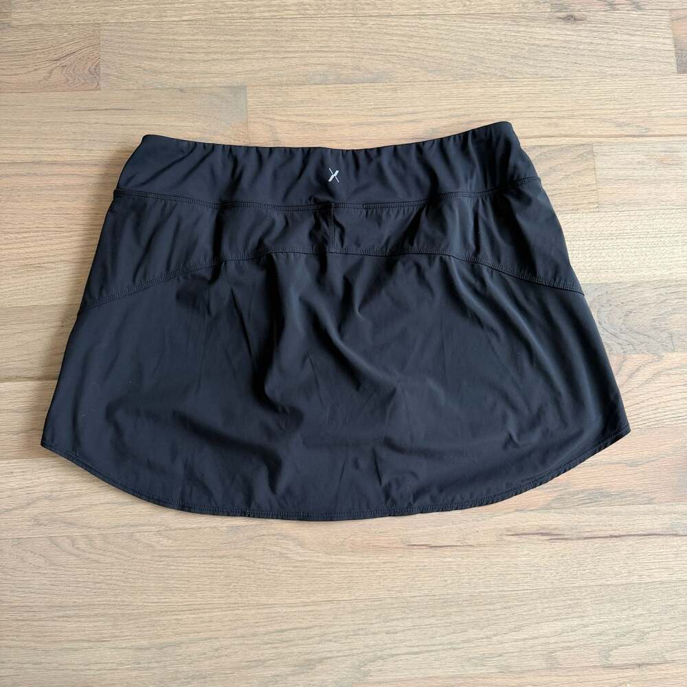 Knix Leakproof Athletic Skort with Built-in Period Protection - Picture 3 of 5